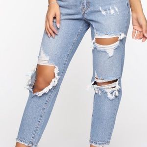 Distressed Boyfriend Jeans